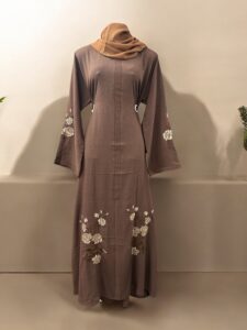 Simple Abaya Embroidery Designs- qatar collections
