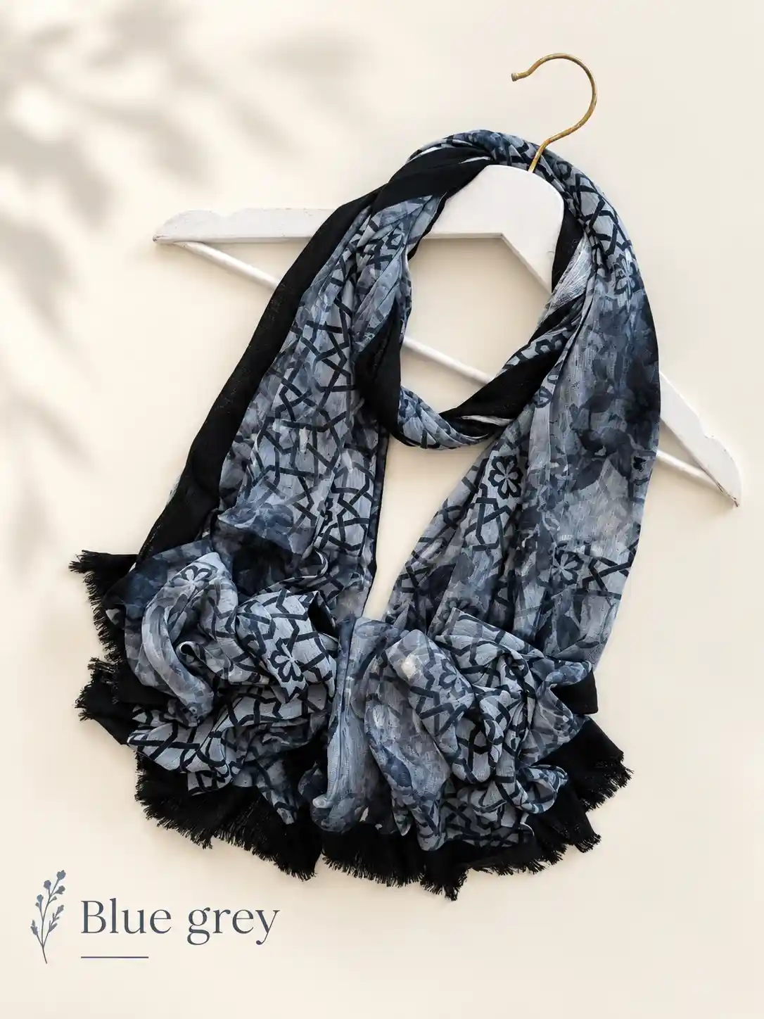 Moja printed modal crinkle hijab-blue grey